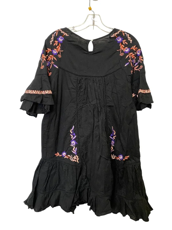 Dress Casual Short By Free People In Black, Size: M