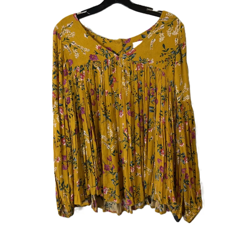 Top Long Sleeve By Altard State In Yellow, Size: L