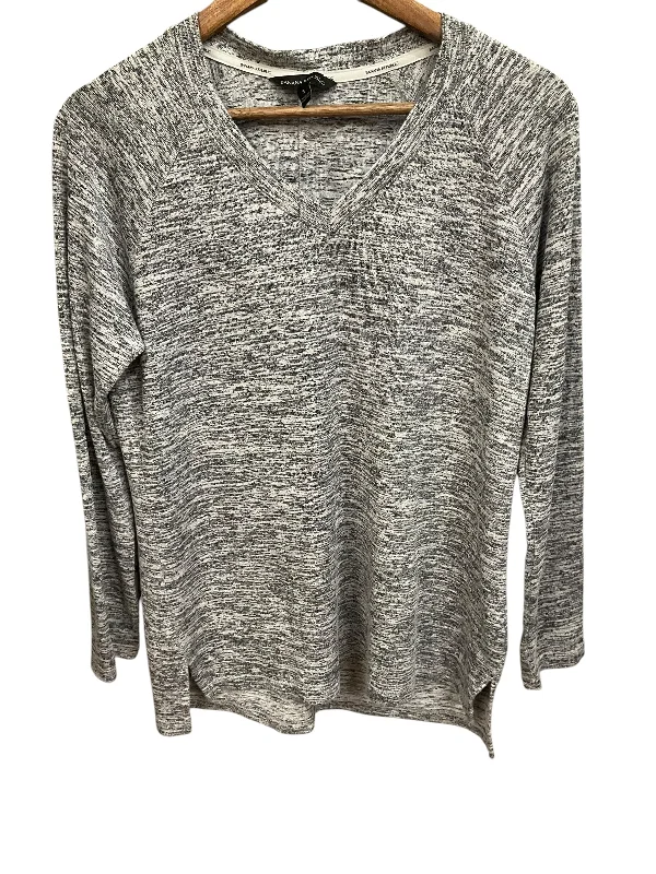 Top Long Sleeve By Banana Republic In Grey, Size: S